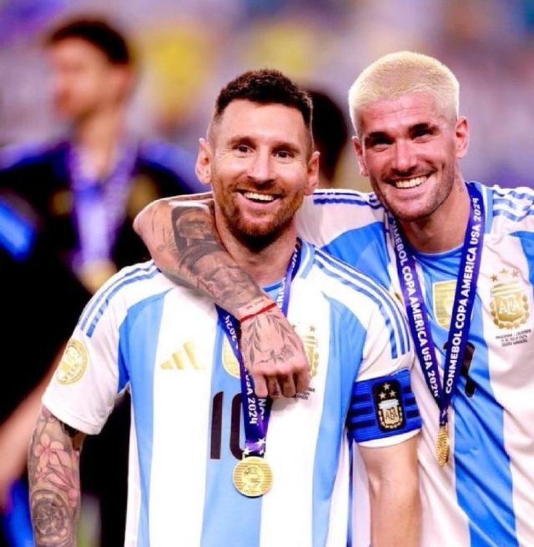 他在关键时 他在关键时